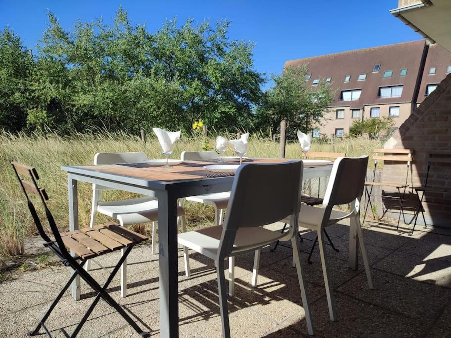 4-Persoons Appartement Met Een Mooi Uitzicht De Panne Eksteriør billede